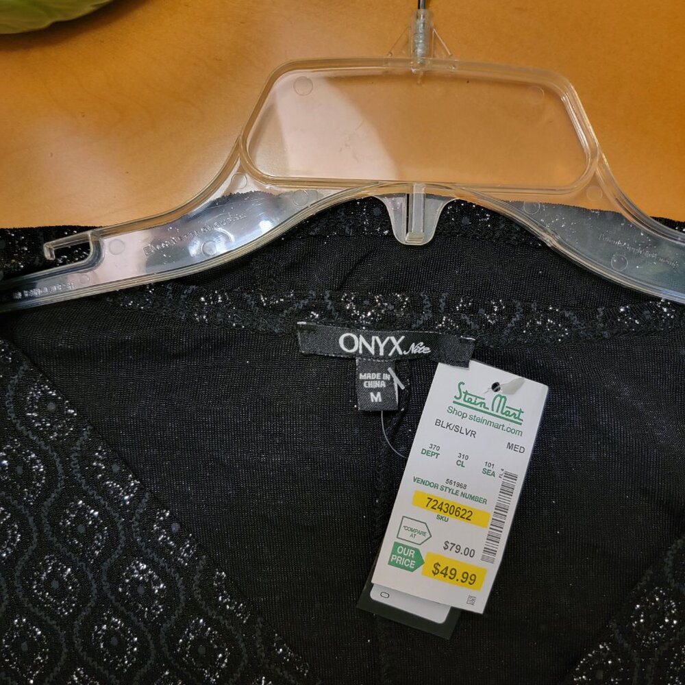 Onyx Nite Sparkly Black Top Size M NWT - Picture 8 of 8